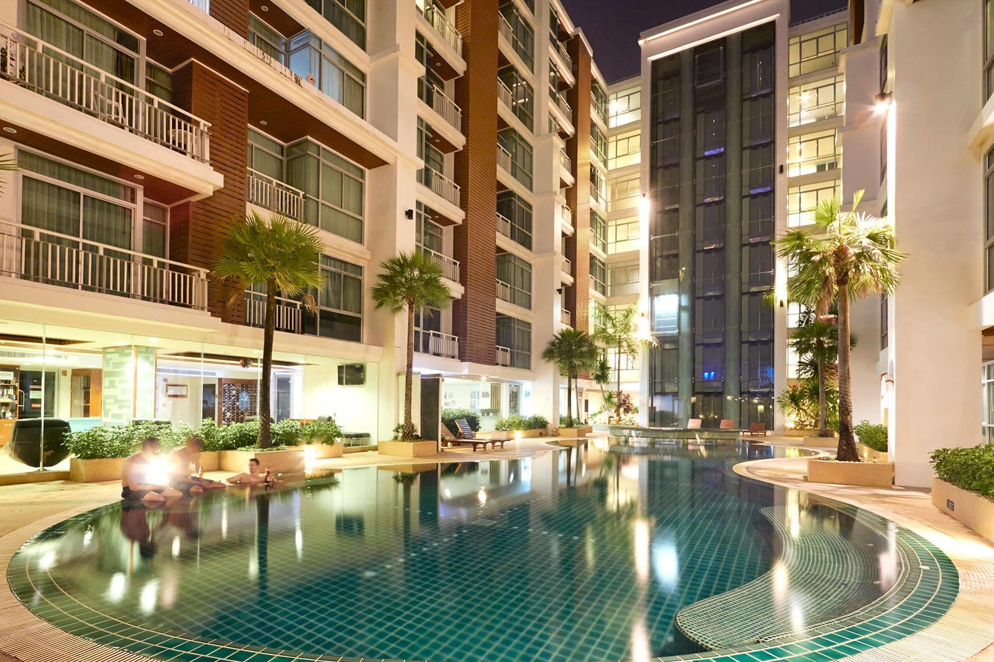 Art Patong Residence Phuket Luaran gambar